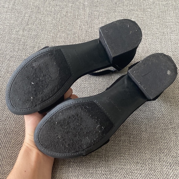 Rampage Black Suede Kitten Heels - Picture 4 of 7